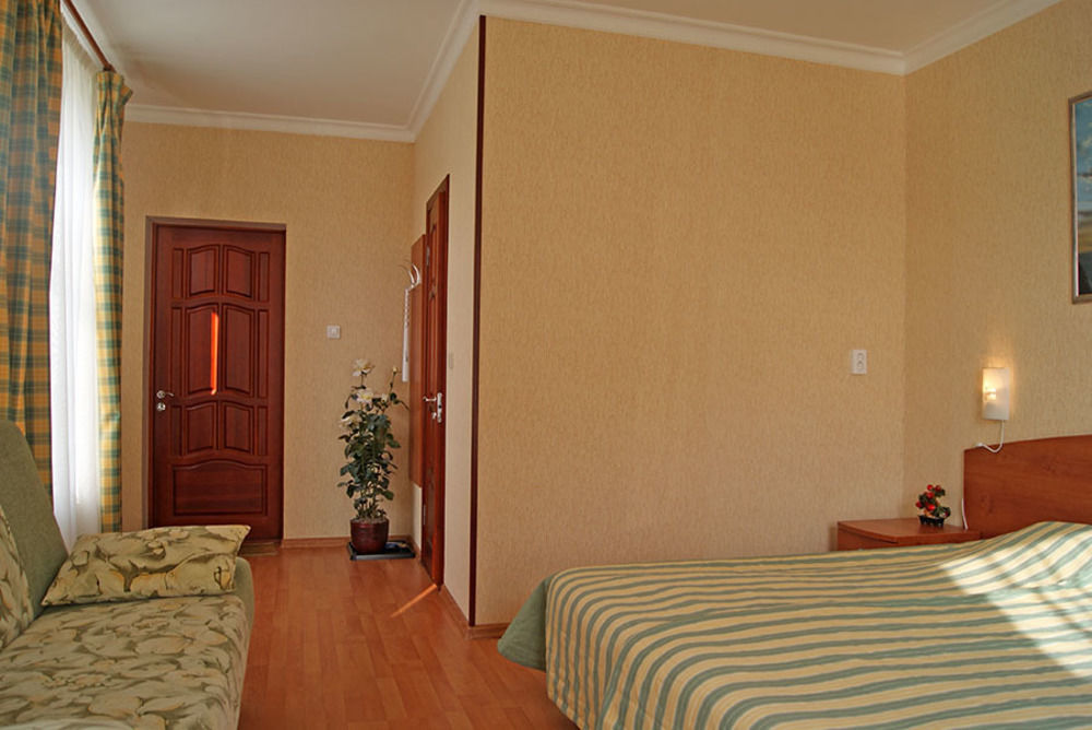 Hotel Svet Mayaka Sztrelna Kültér fotó
